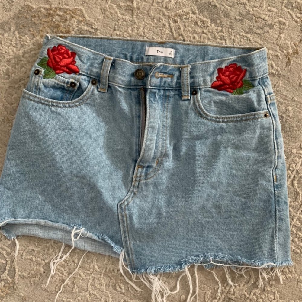 Aritzia TNA Embroidered Denim Miniskirt πΉ - Picture 3 of 4